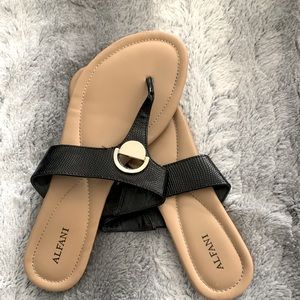 Women’s sandals